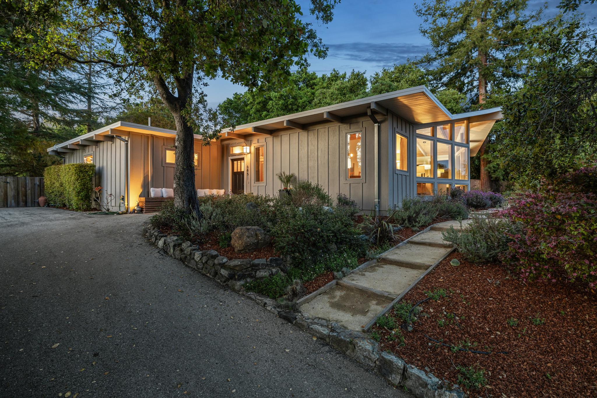 F 062-665-west-glen-way.88178.ptw.002